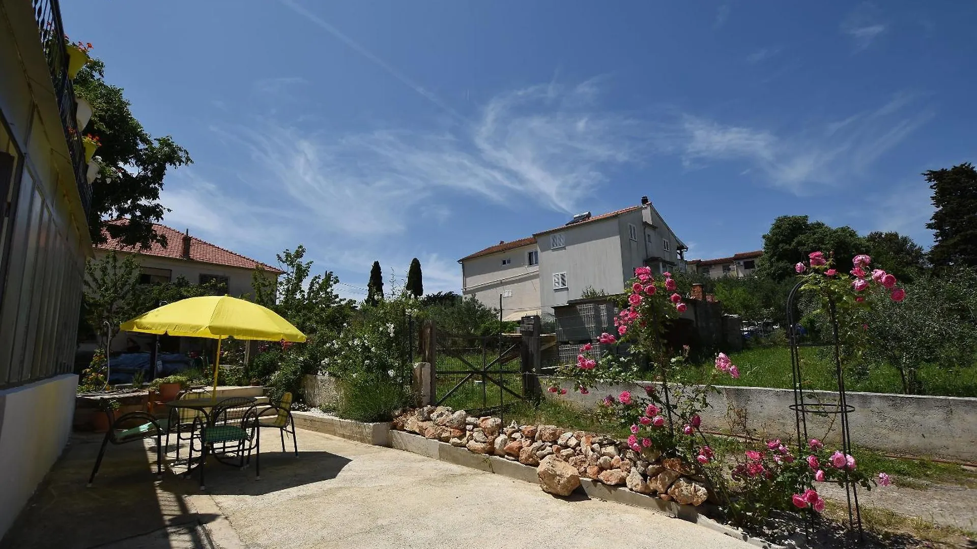 بيت للعطل فيلا House Periska Mrljane